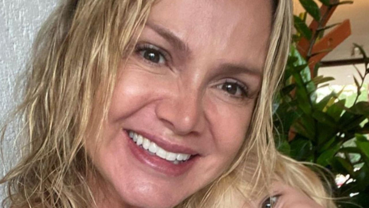 Eliana posa agarradinha com a filha Manu e semelhança impressiona: “Virou seu xerox”