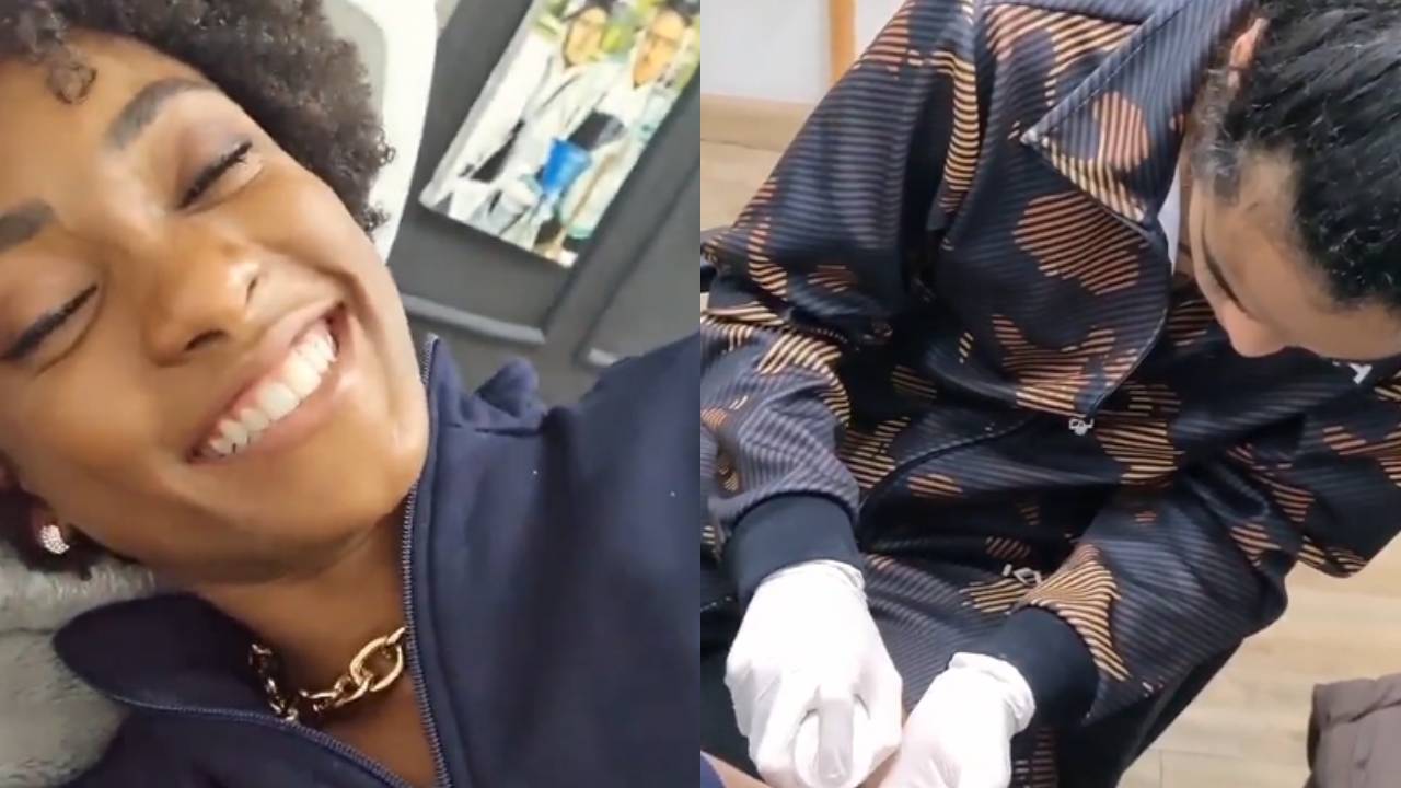 Erika Januza é tatuada pelo próprio namorado e mostra resultado de homenagem: “Eternizar meus amores”