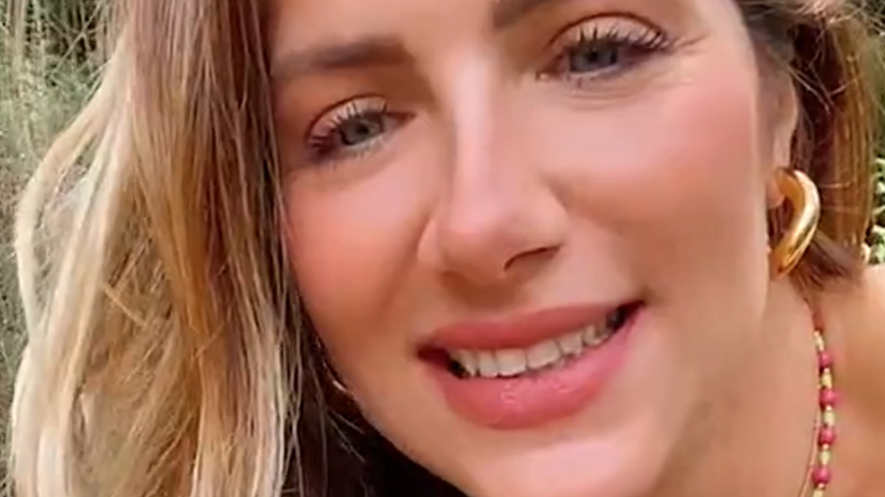 Sortuda! Giovanna Ewbank é vacinada em Portugal e exibe curativo, orgulhosa: “Vacina boa é vacina no braço”