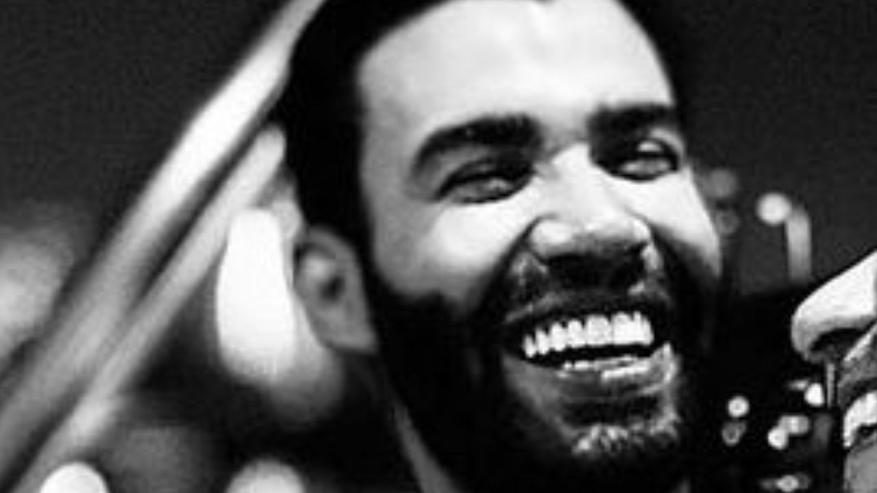 Gusttavo Lima surge agarradinho com Marc Anthony e enaltece amizade: “Amigos e nada mais”