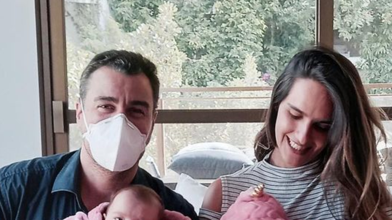 Joaquim Lopes e Marcella Fogaça improvisam festinha de mesversário das gêmeas e se derretem: “Nossa razão”