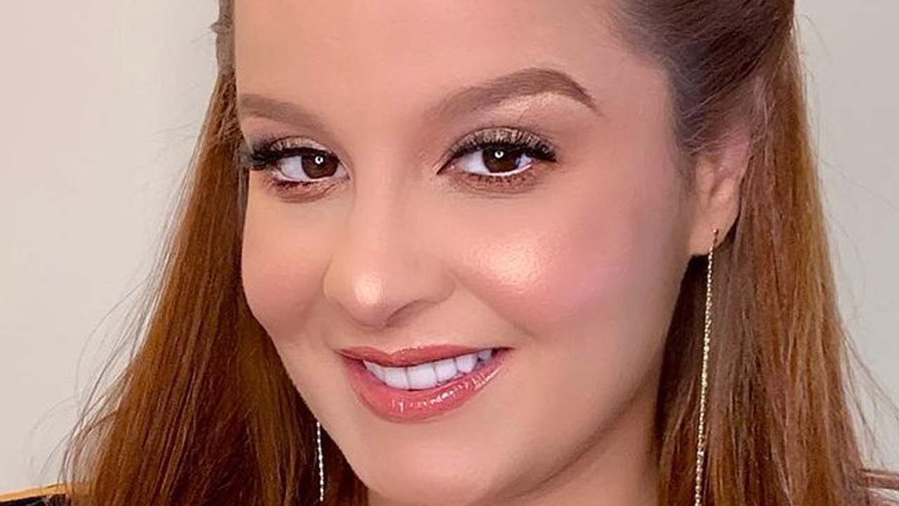 Maiara mostra decotão de biquíni branco e deixa seguidores de queixo caído: “Admirando essa perfeição”