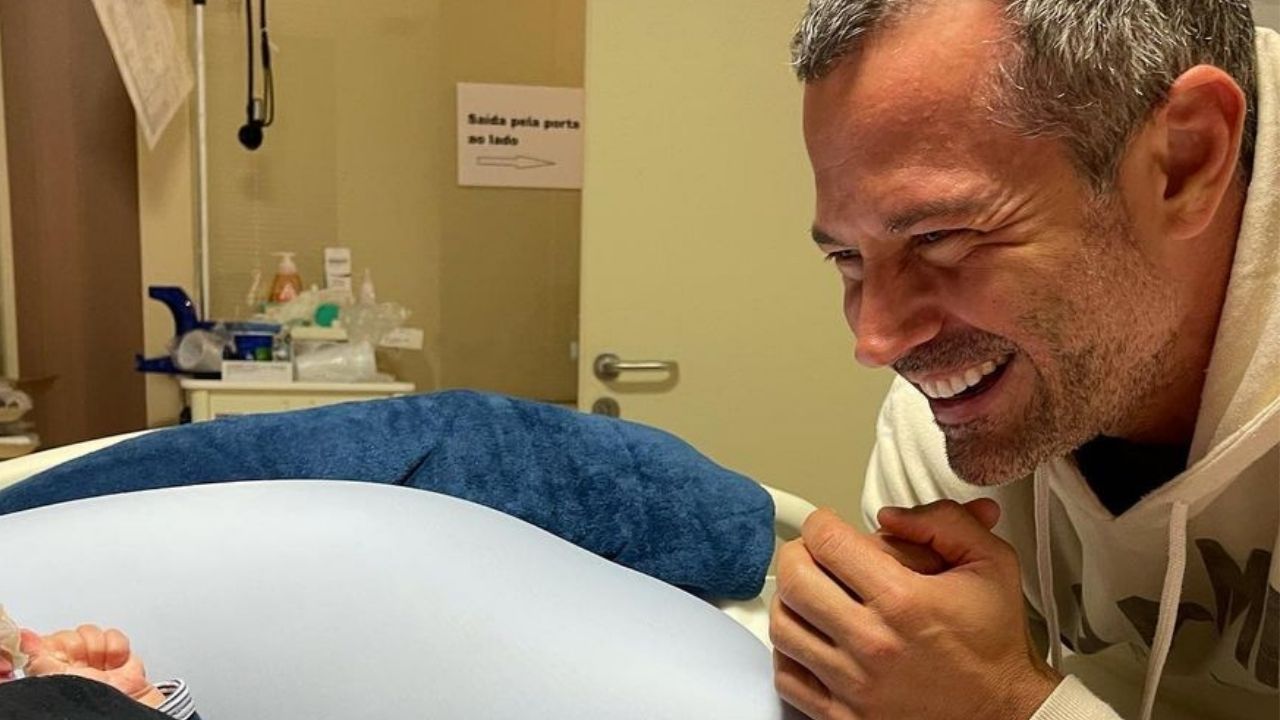 Malvino Salvador desabafa sobre doença do filho e faz alerta: “Os pais têm que estar muito atento”