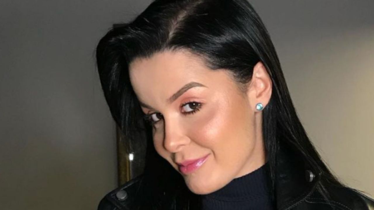 Com look de couro, Maraisa causa com cliques sensuais em sua mansão: “Que espetáculo”