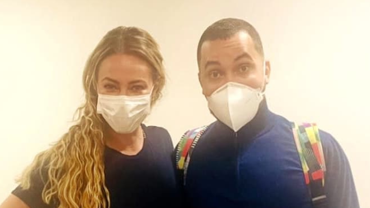 Paolla Oliveira vive dia de fã, tieta muito o ex-BBB Gilberto e celebra seu aniversário: “Adorei te conhecer!”