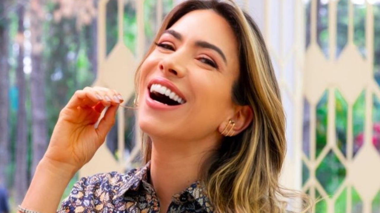 Patrícia Abravanel sobe na cabeça do Cristo Redentor e se emociona: “Oportunidade de me conectar com Deus”