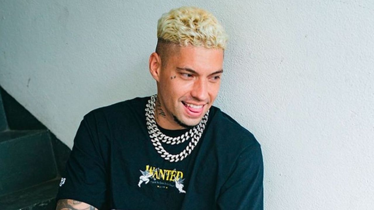 Rapper Filipe Rat dá dica para seguidor sair do tráfico e internautas tiram sarro: “Formado em economia”