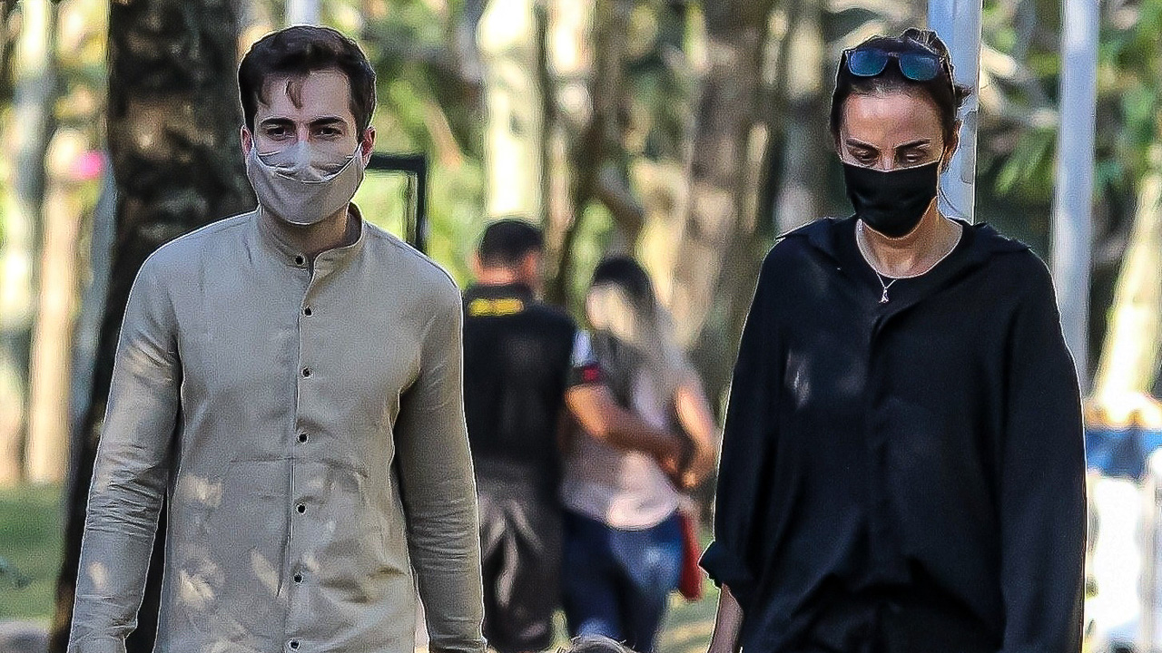 Viúvo de Paulo Gustavo, Thales Bretas curte passeio com filhos e melhor amiga do ator no Rio de Janeiro