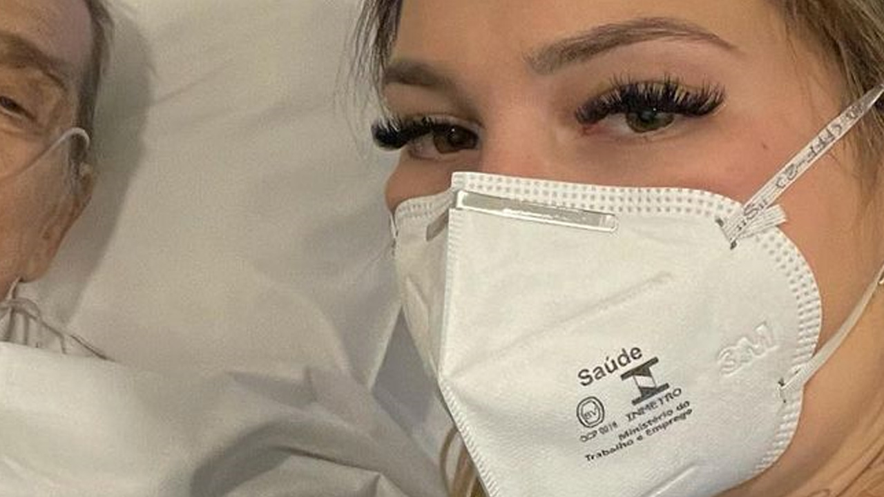Virginia Fonseca corre para ver o pai internado com pneumonia e registra momento: “Você é forte”