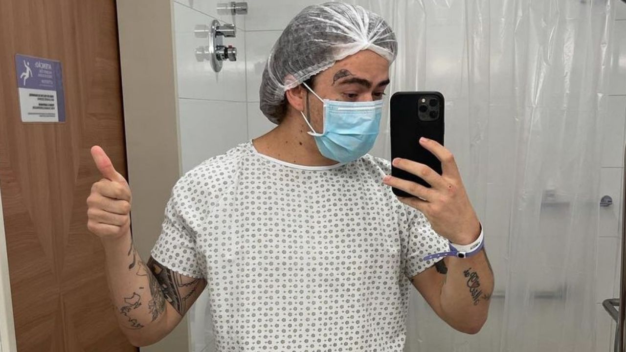 Whindersson Nunes assusta fãs ao aparecer em hospital e passa por cirurgia: “Tive que fazer de novo”