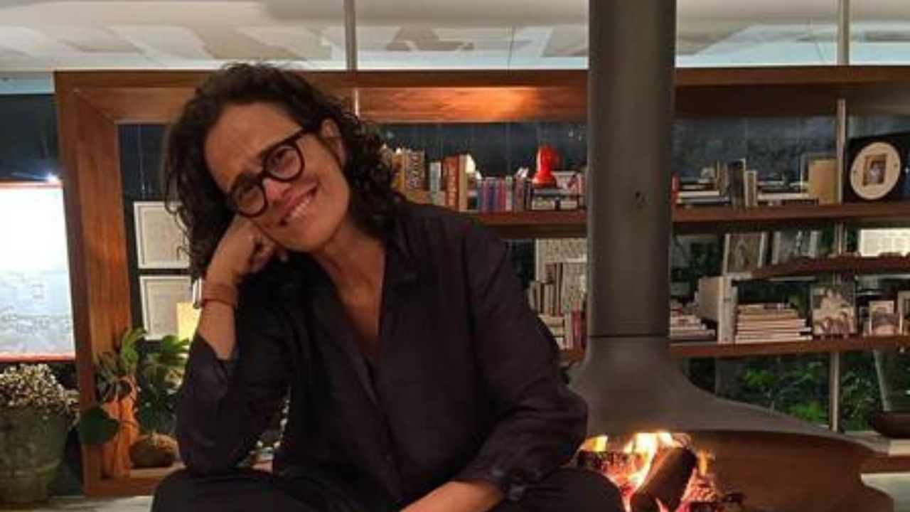 Viva o amor! Após cinco anos de namoro, Zélia Duncan vai se casar com ex-mulher de Jô Soares