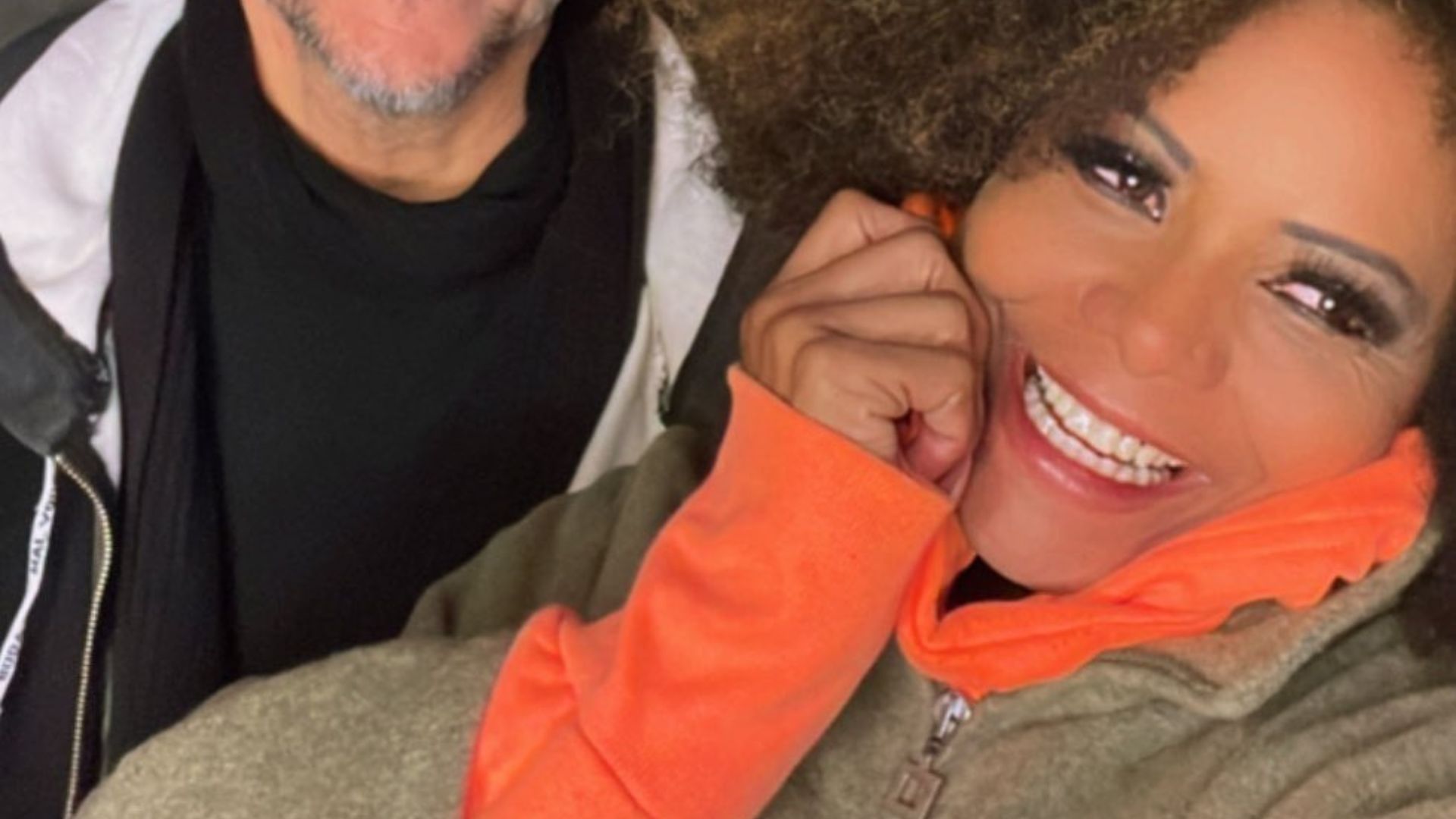 Adriana Bombom surge em momento raro com o namorado francês e beleza impressiona: “Lindos”