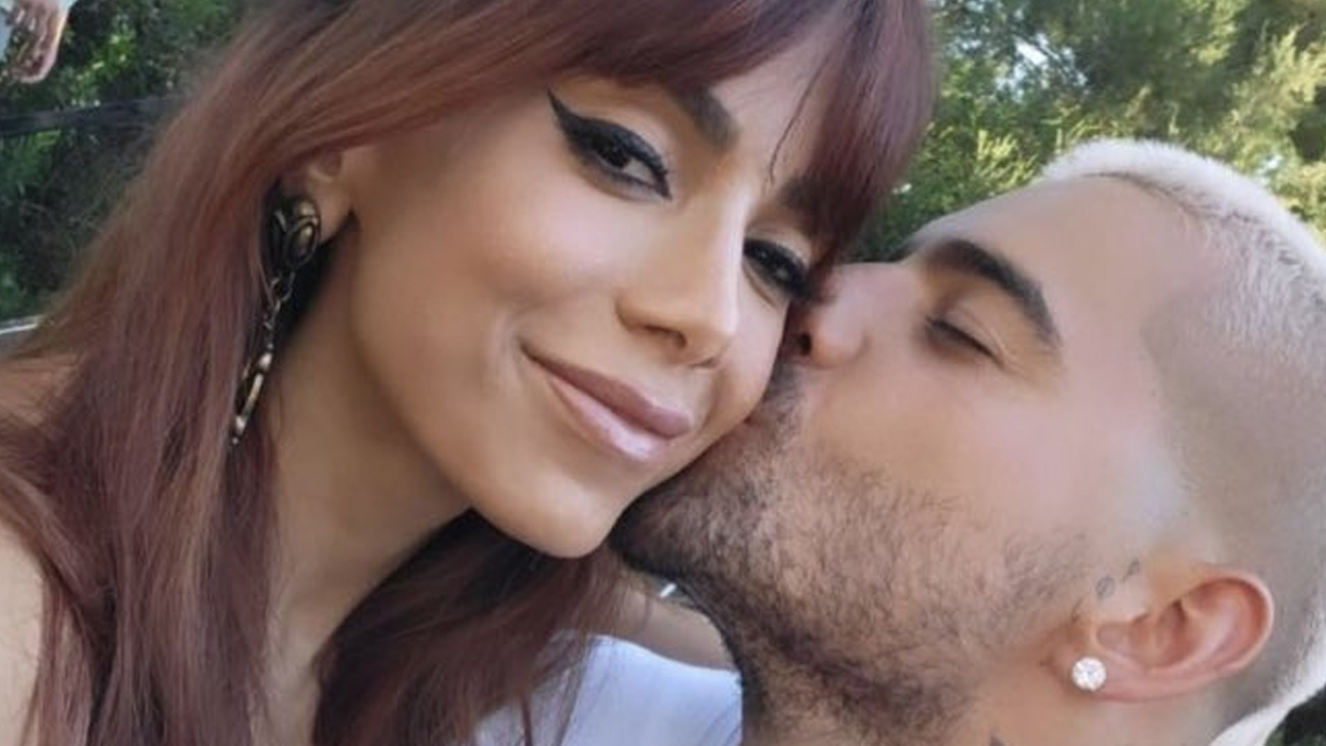 Anitta desabafa na web e fãs teorizam relação com Maluma: “Difícil resistir”