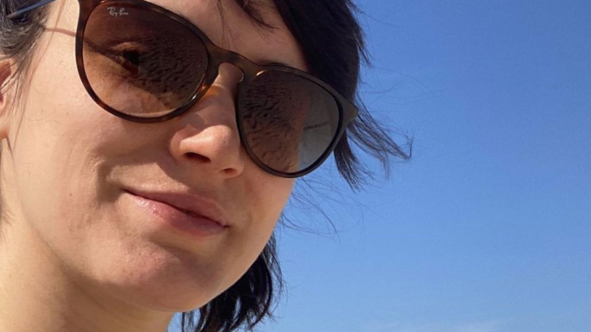 Bianca Bin posa com maiô ousado e mostra corpo real em foto sem edições: “Linda de qualquer jeito”