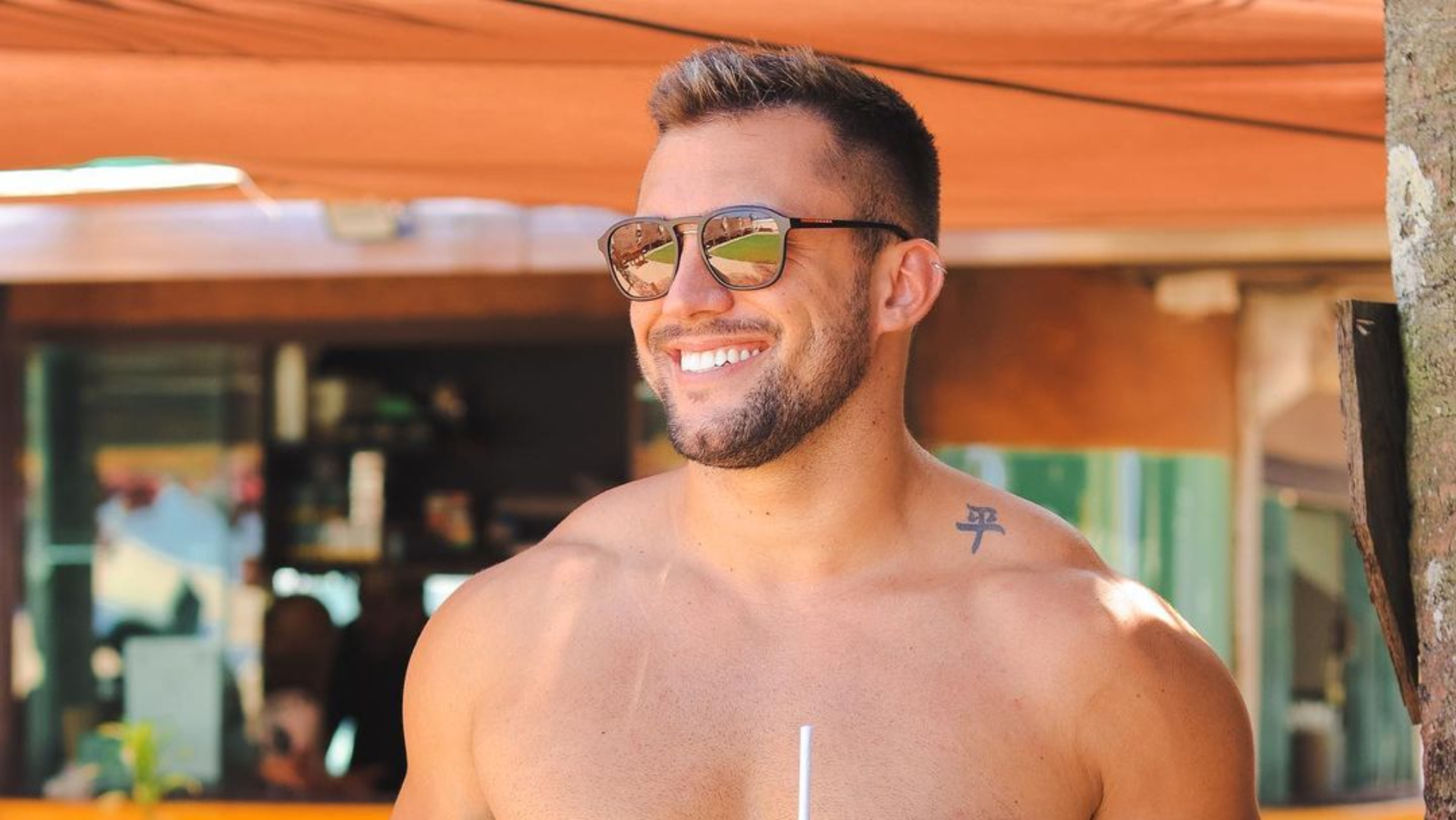 Ex-BBB Arthur Picoli vira piada ao recusar proposta de site adulto: “É pequeno”