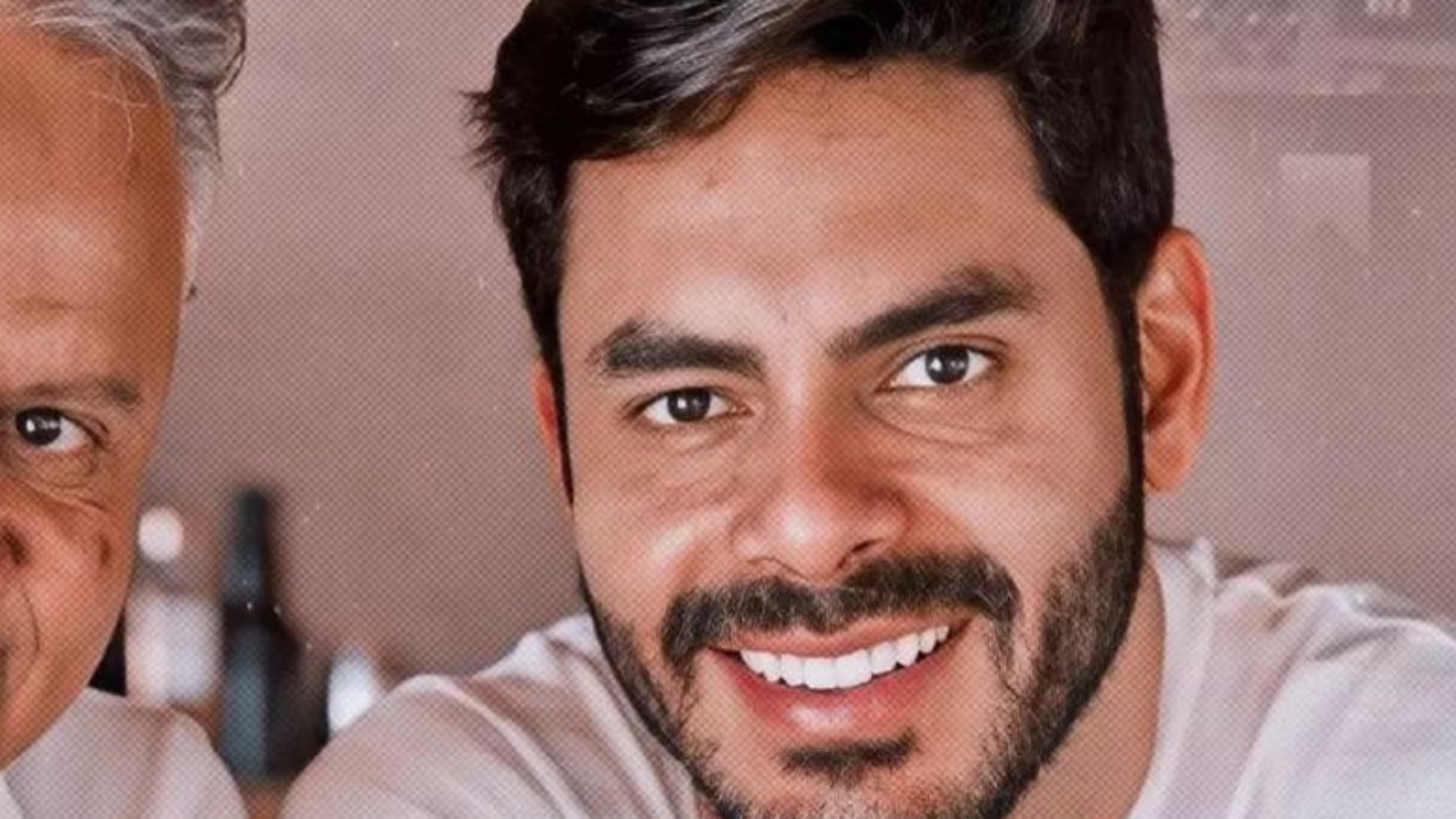 Ex-BBB Rodolffo surge em clique raríssimo com o pai e faz linda homenagem: “Vitória”