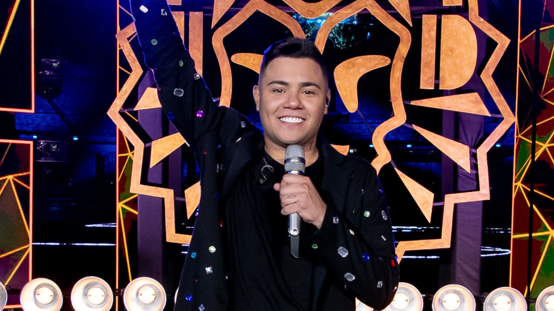 Felipe Araújo comemora segunda temporada de docussérie com famosos: “A minha cara”