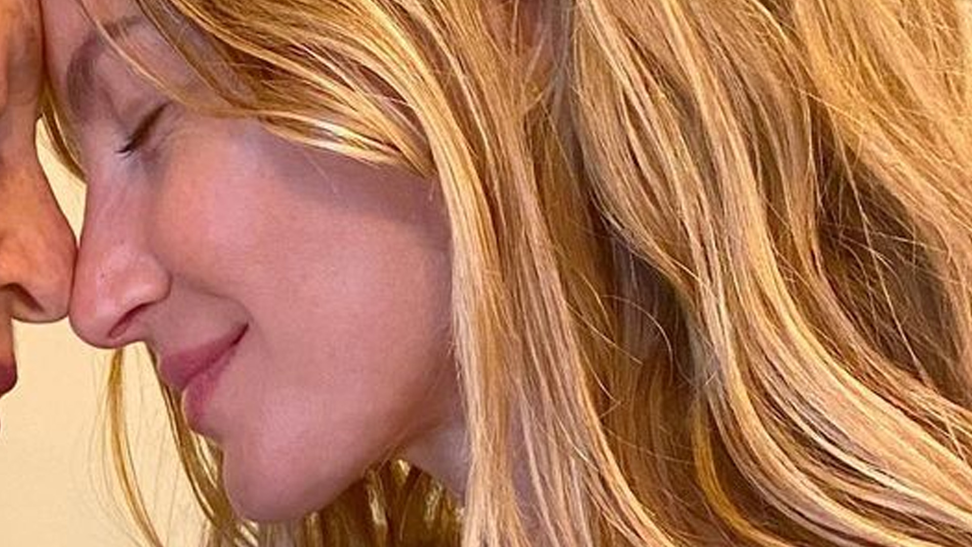 Gisele Bündchen posa com a mãe e seguidores notam semelhança impressionante: “Idênticas”