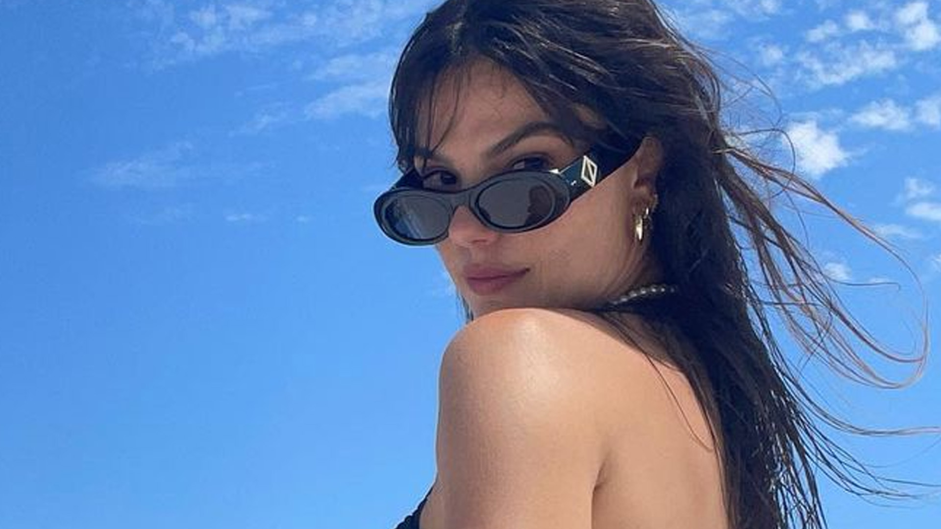 Isis Valverde mostra barriga negativa na Itália e fãs aprovam: “Linda de viver”
