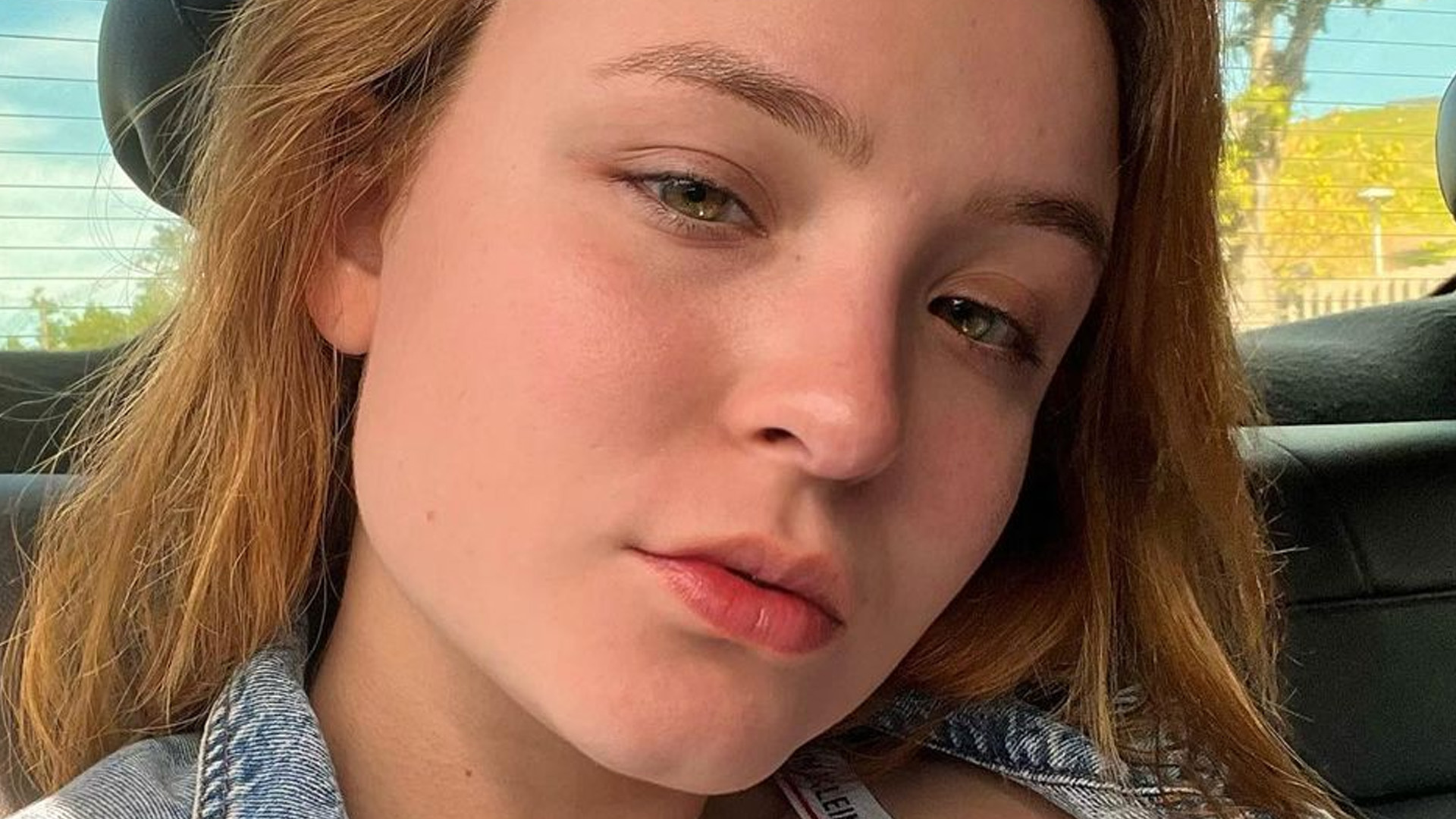 Larissa Manoela mostra parte do sutiã e namorado se empolga: “Complicou”
