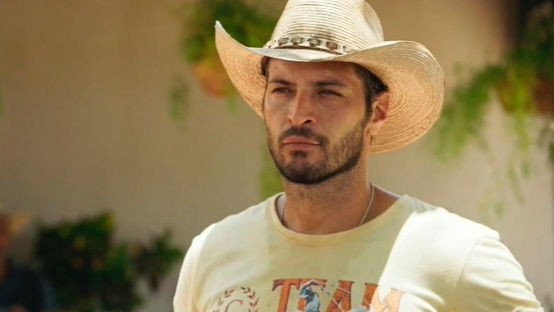 Leandro Lima encanta ao compartilhar vídeo raro do filho recém-nascido: “Lindo”