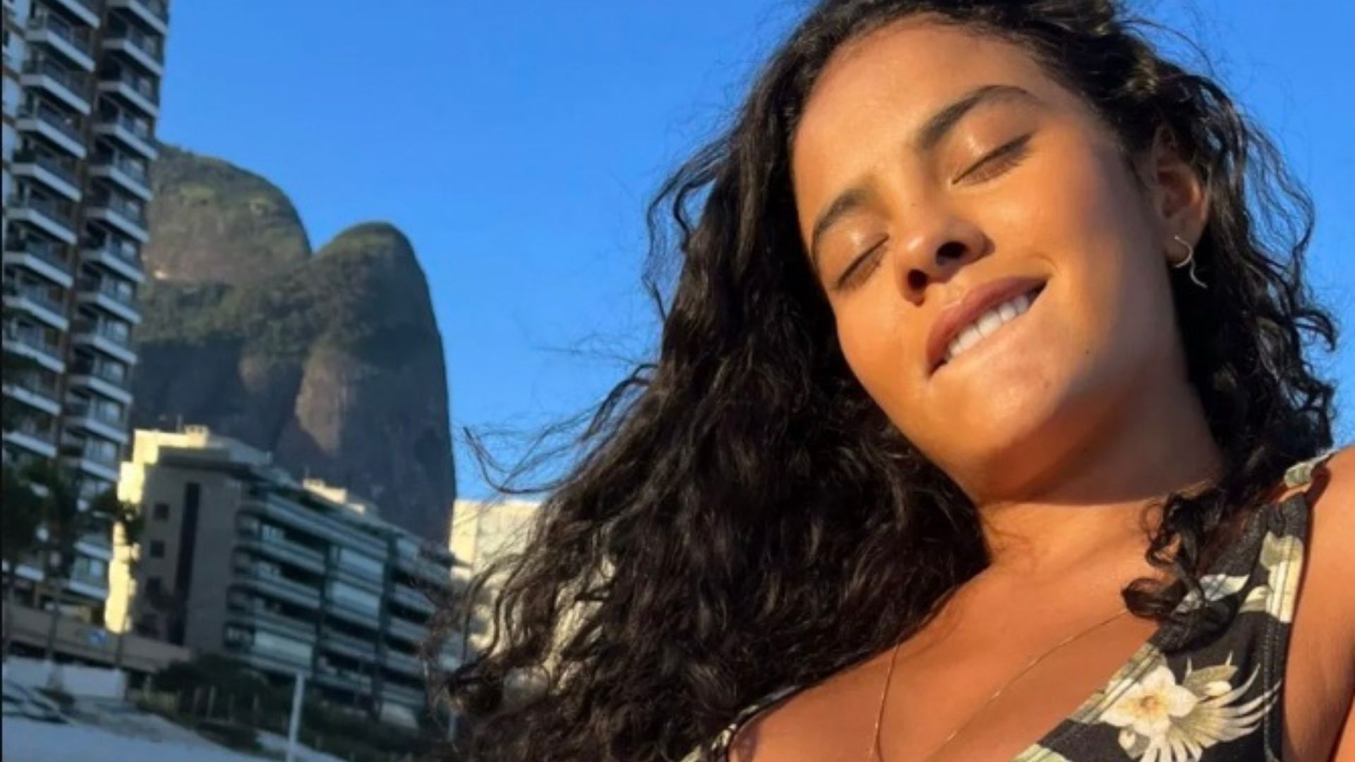 Que gata! Muda em ‘Pantanal’, Bella Campos surge de biquíni em clique quente e impressiona fãs