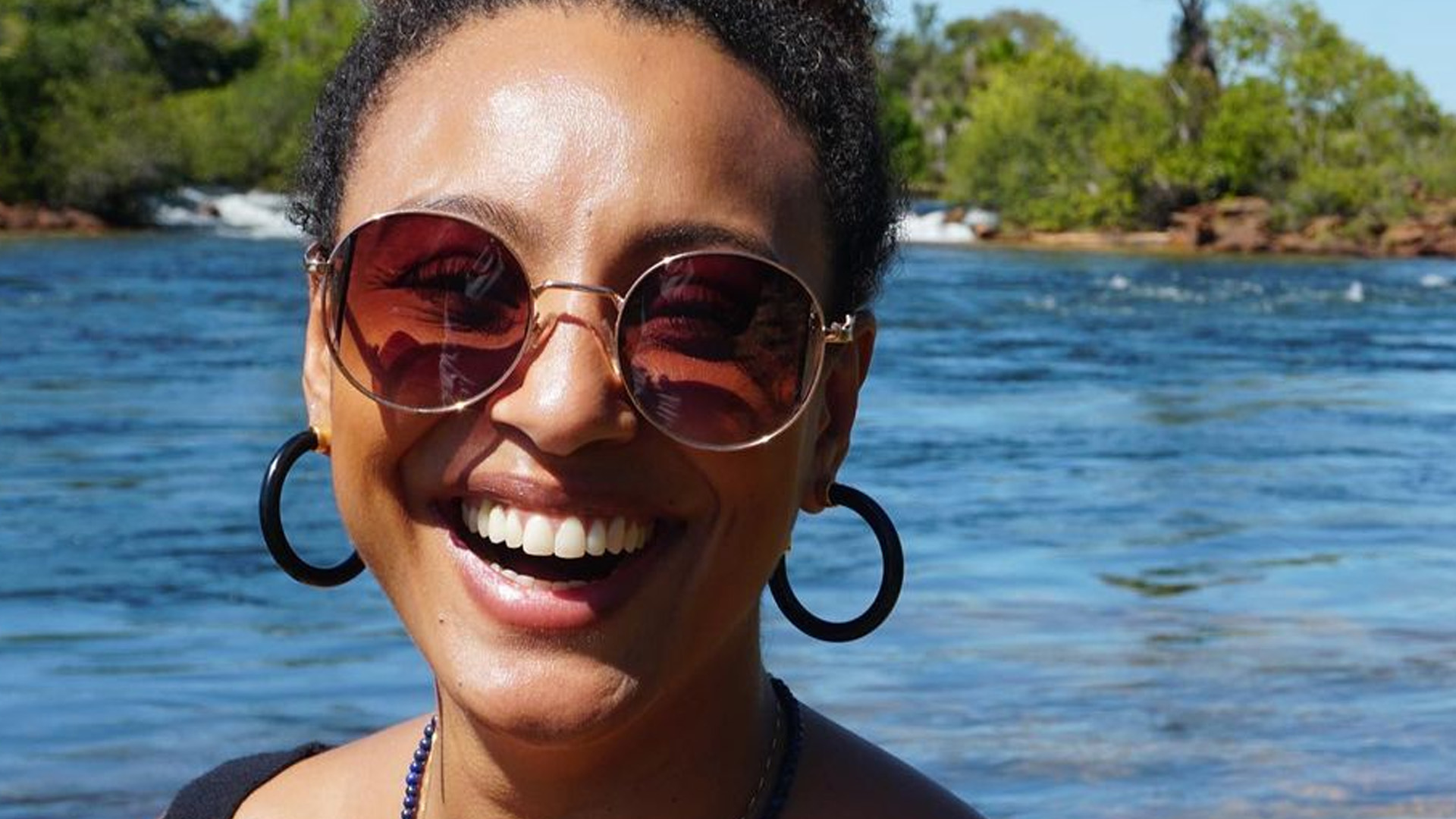 Sheron Menezzes posa com irmã gata em cliques raros: “Amor”