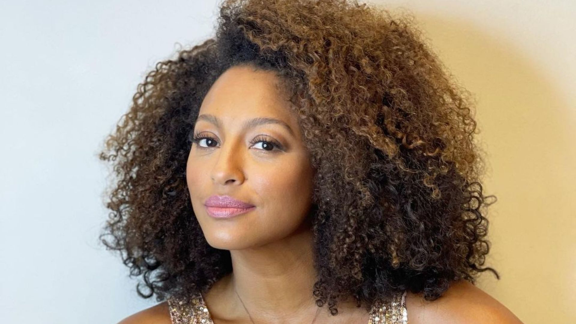 Sheron Menezzes será protagonista de ‘Vai na Fé’, nova novela da Globo