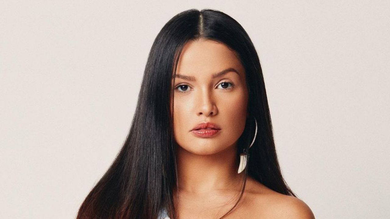 Juliette Freire insiste em assistir ao BBB21 e se impressiona com algumas cenas: “Estava assustada e confusa no início”
