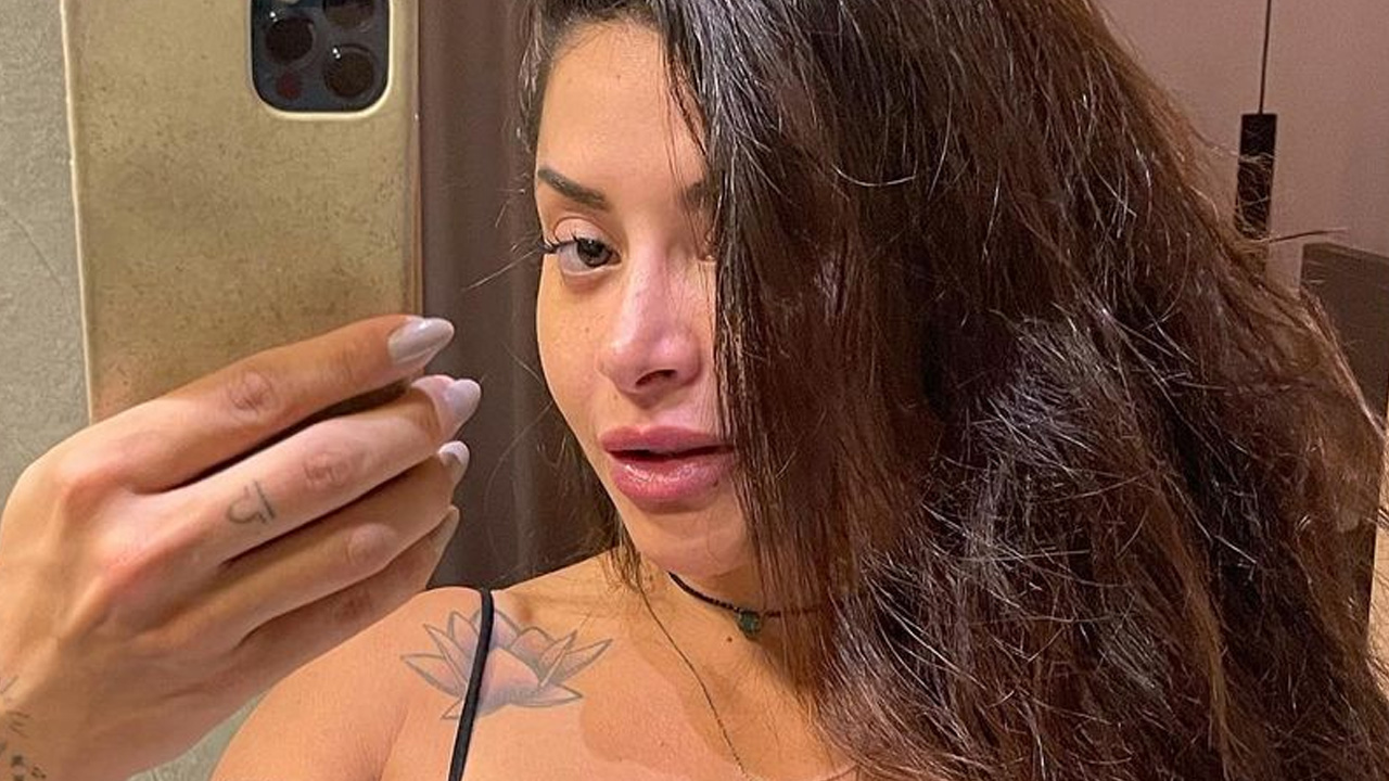 Aline Riscado deixa cinturinha de pilão em destaque com biquíni amarrado e arrasa: “Maravilhosa”