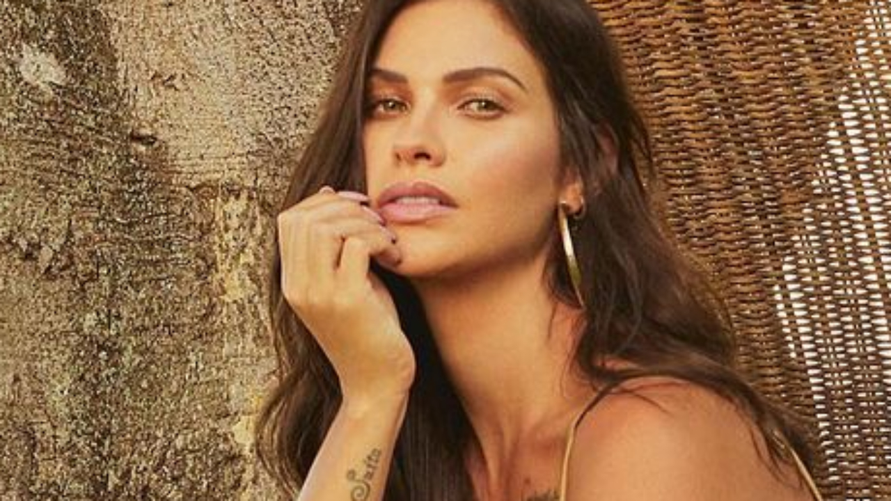 Andressa Suita deixa pernões torneados e tatuagem à mostra em clique com vestido coladinho: “Mulherão!”