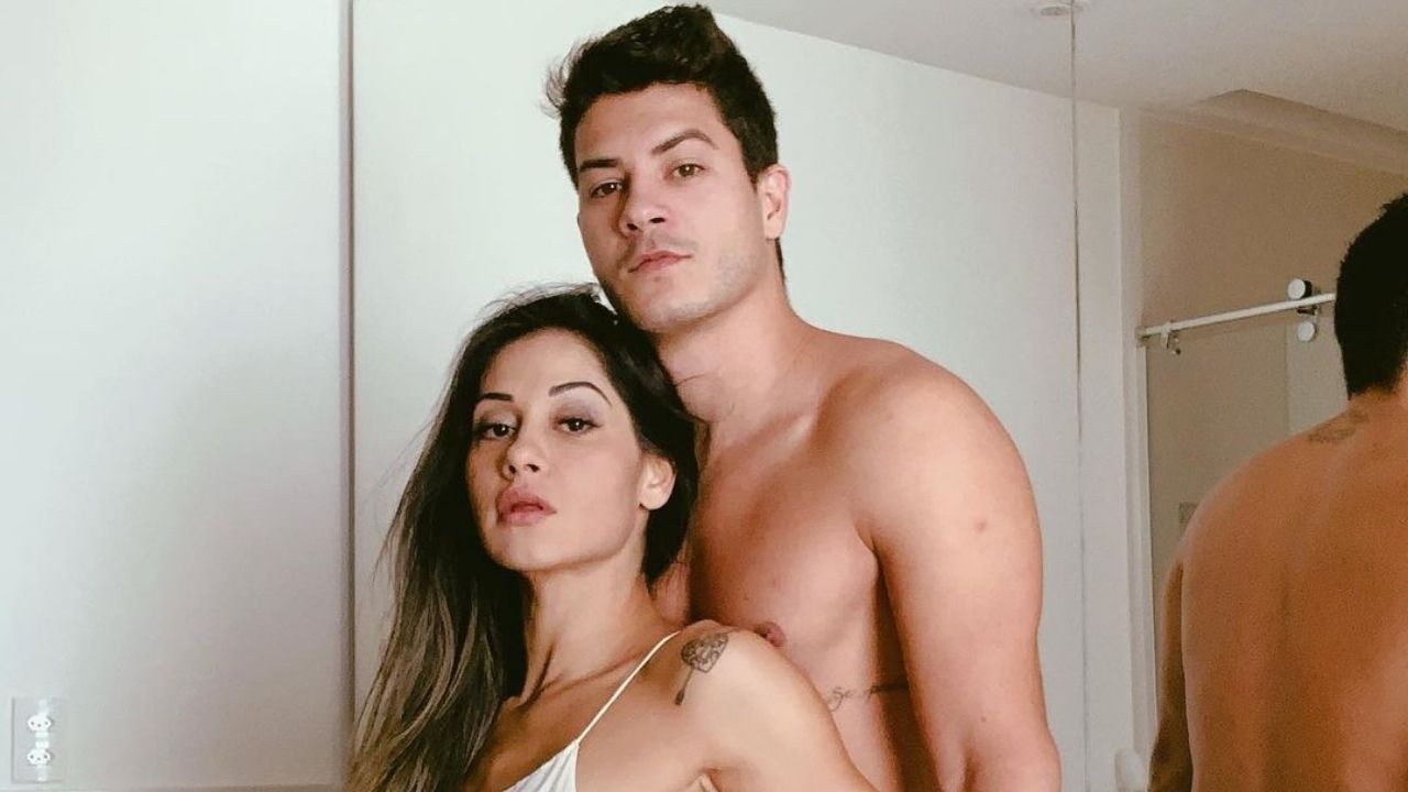 Exemplo de maturidade, Mayra Cardi dá acesso livre a Arthur Aguiar em sua mansão: “Posso estar quando quiser”