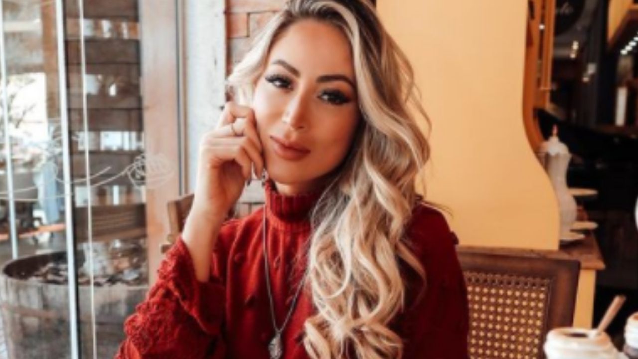 Ex-A Fazenda Carol Narizinho bota boca no trombone e revela sofrer assédio: “Me sinto como um pedaço de carne”