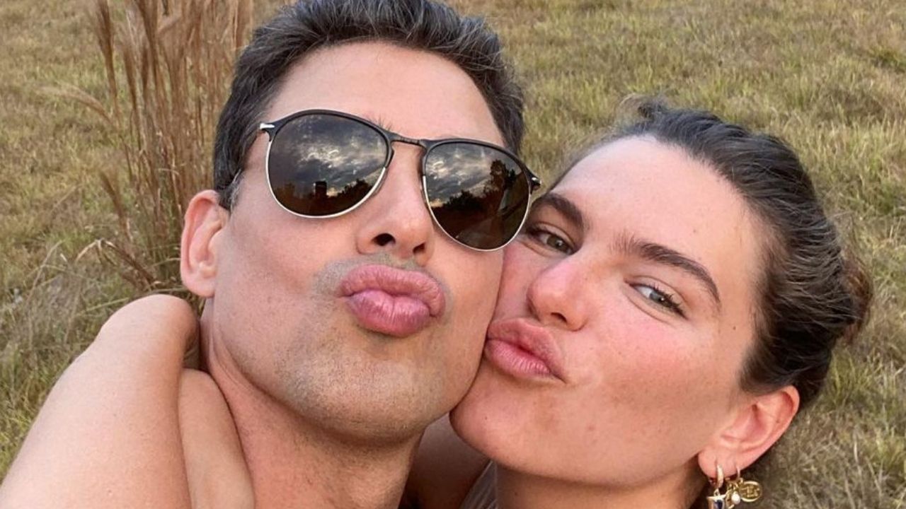Cauã Reymond e Mariana Goldfarb comemoram festa junina em grande estilo: “Meus caipiras favoritos”