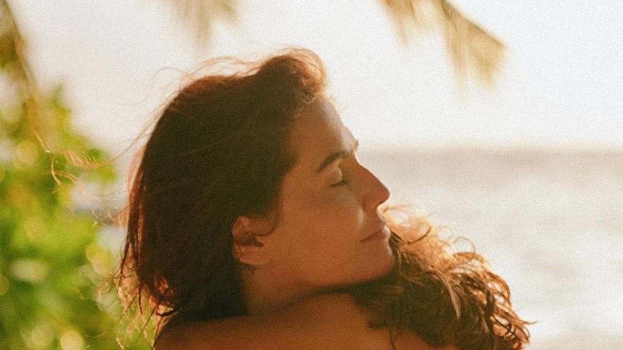 Nas Maldivas, Deborah Secco e a filha encantam a web com cliques fofíssimos: “Que amor”