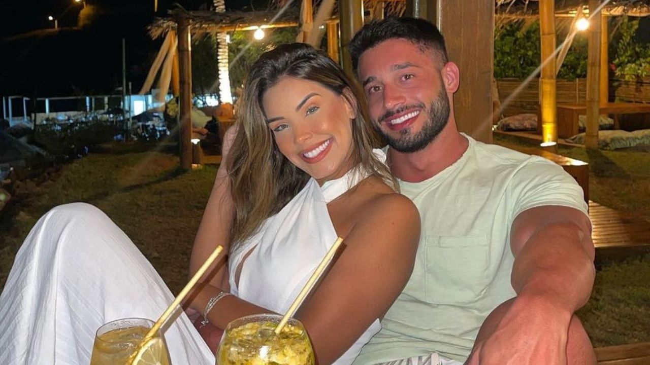 Em viagem romântica, ex-BBB Ivy Moraes recebe linda declaração do namorado: “Vou te fazer a mulher mais feliz”