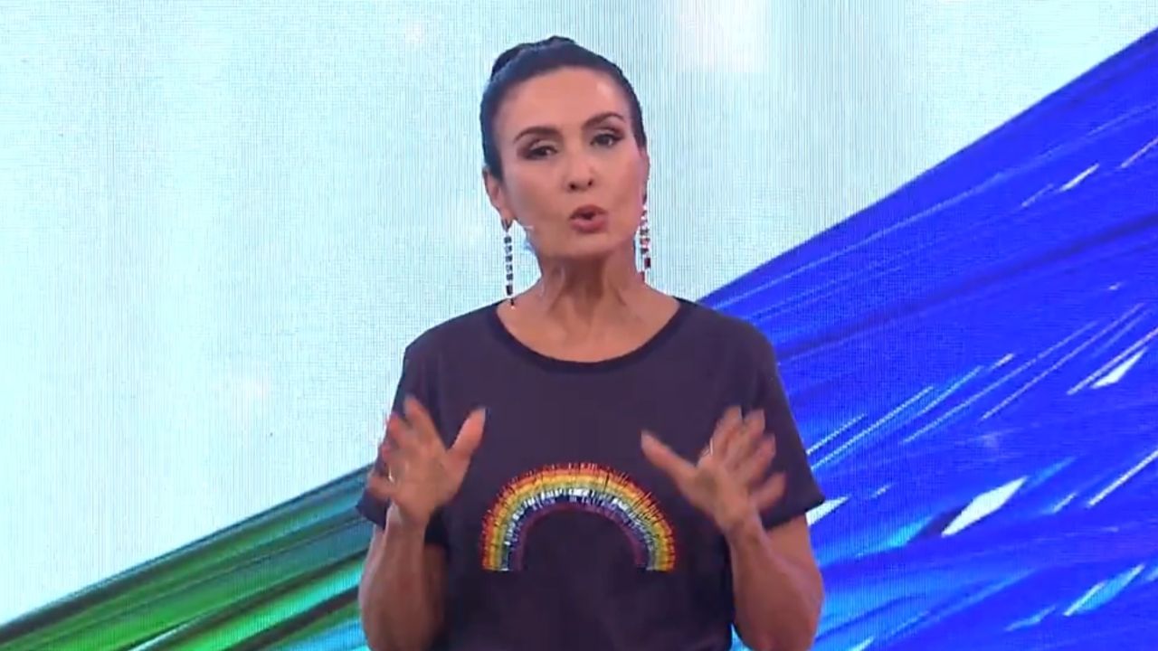 Ao vivo, Fátima Bernardes anuncia morte de ex-diretor do ‘Encontro’ e dá apoio à família: “Beijo grande”