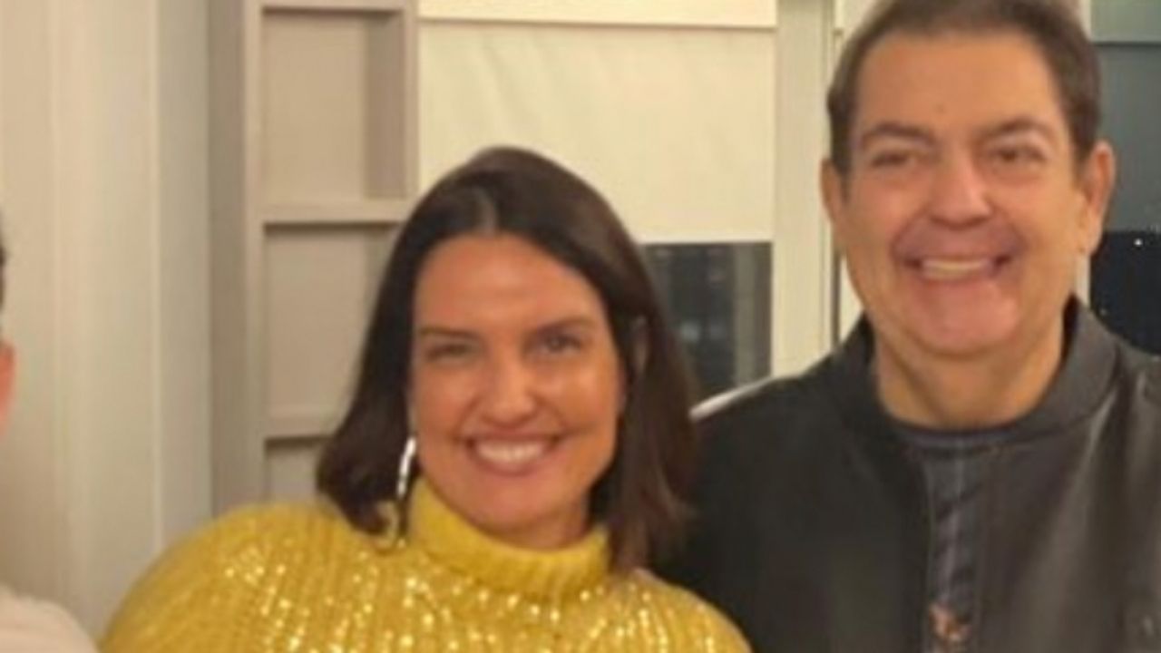 Após deixar a Globo, Faustão posa sorridente em foto rara com os filhos em sua mansão: “Amores”