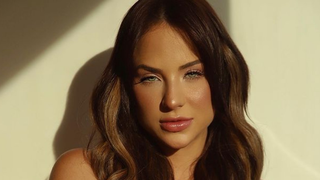 Ousadíssima, ex-BBB Gabi Martins faz topless nas redes e ostenta beleza extraordinária: “A própria perfeição”