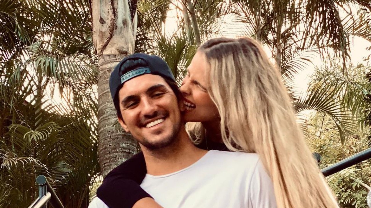 Em meio às grandes polêmicas familiares, Gabriel Medina ganha declaração de amor de Yasmin Brunet: “Te amo muito”