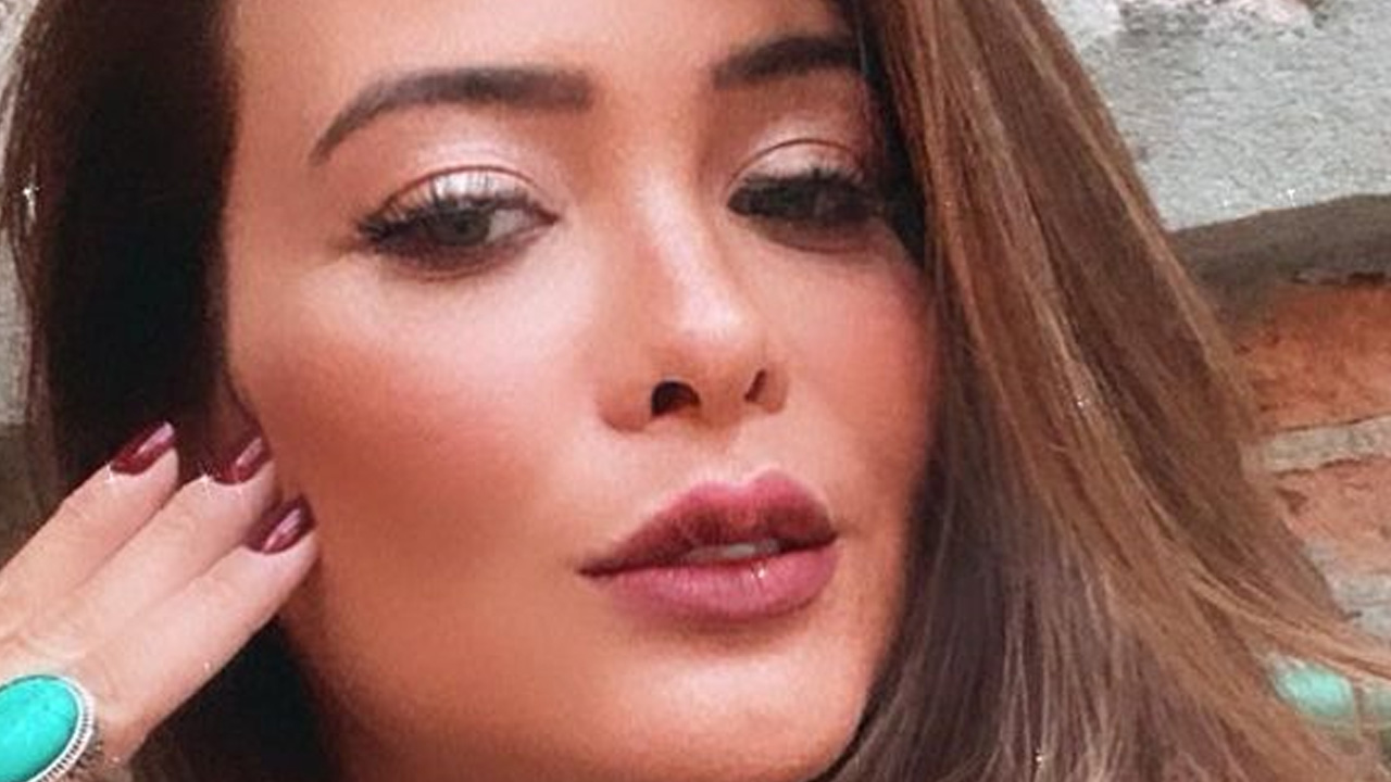 Geisy Arruda puxa biquíni fio-dental e dá close no bumbum avantajado: “O que é bonito, tem que mostrar”