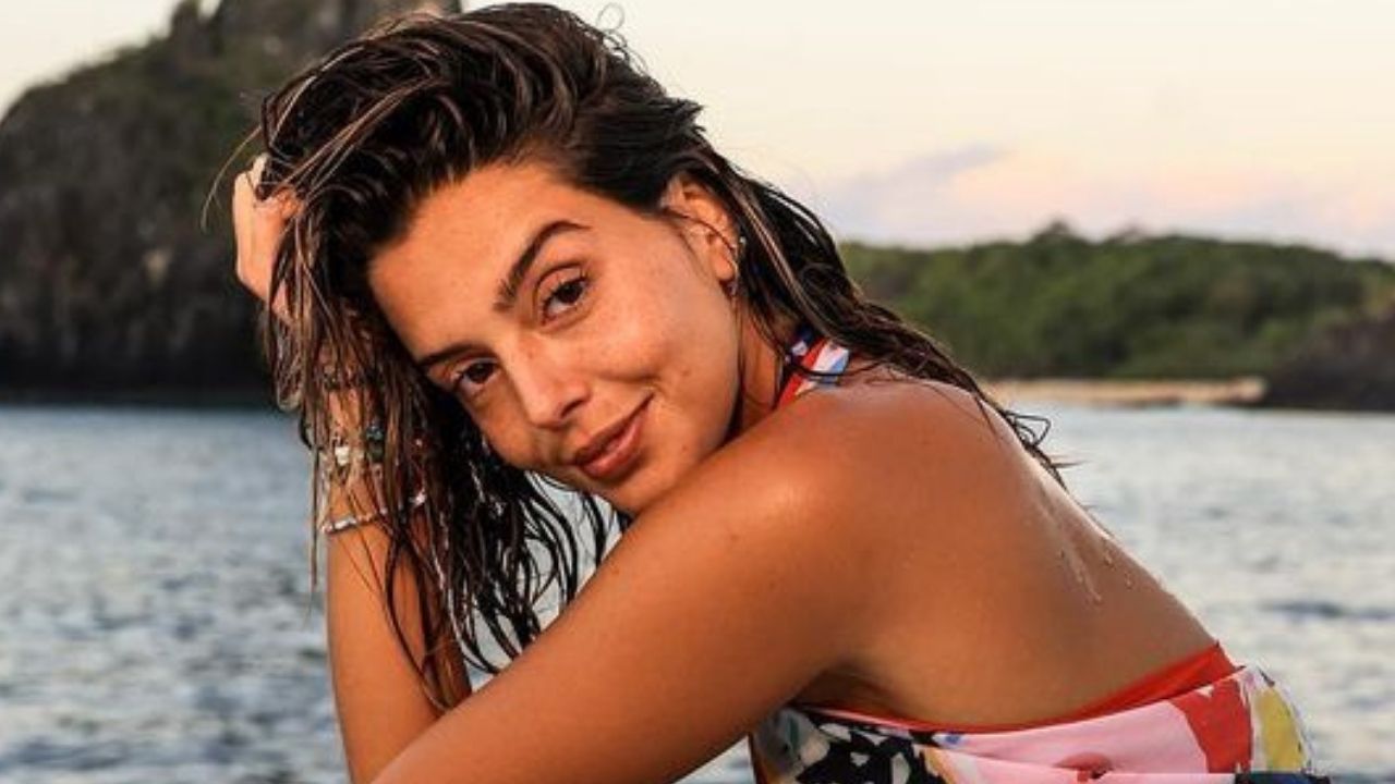 Giovanna Lancellotti ignora rumores de novo amor e posa pleníssima em cenário paradisíaco: “Perfeita”