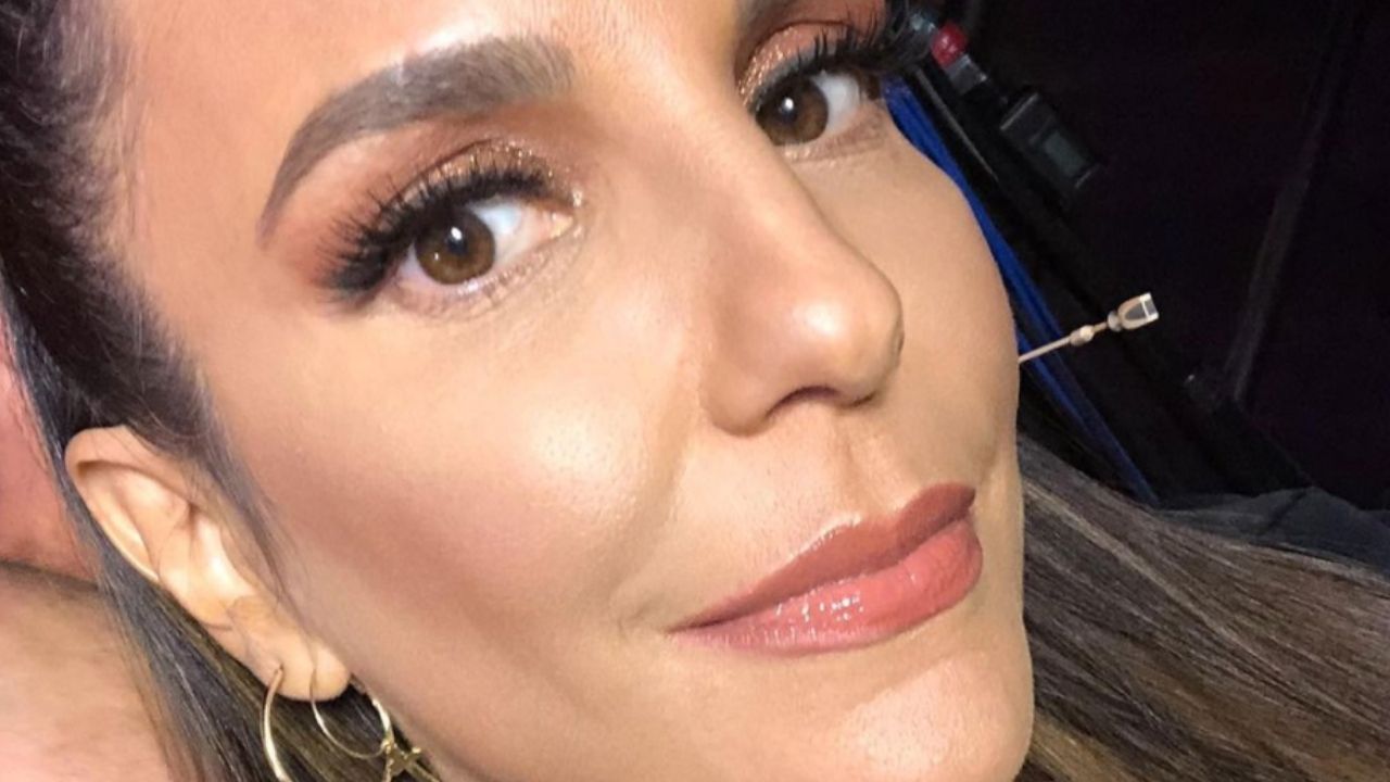 Mini Ivete! Marina Sangalo aparece durante aula de natação e encanta os fãs: “É igual a mãe”