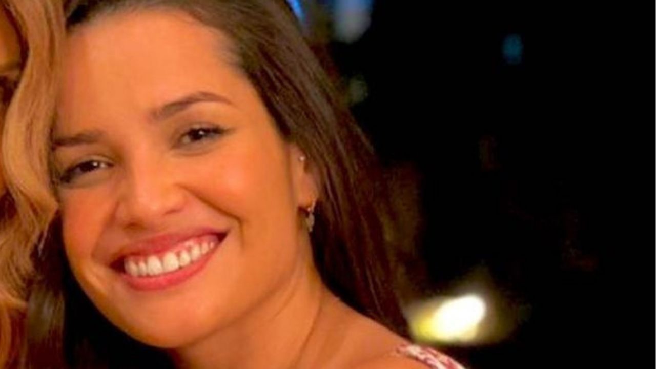 Disputada por artistas, ex-BBB Juliette posa nos braços de Elba Ramalho e recebe chuva de elogios: “Gentil e amorosa”