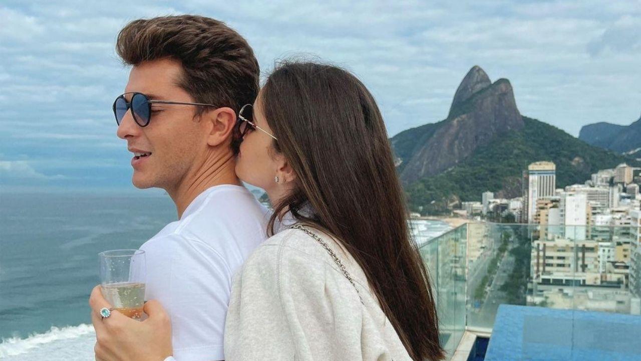 Klebber Toledo completa 35 anos e Camila Queiroz faz declaração ao marido: “Meu parceiro de vida”