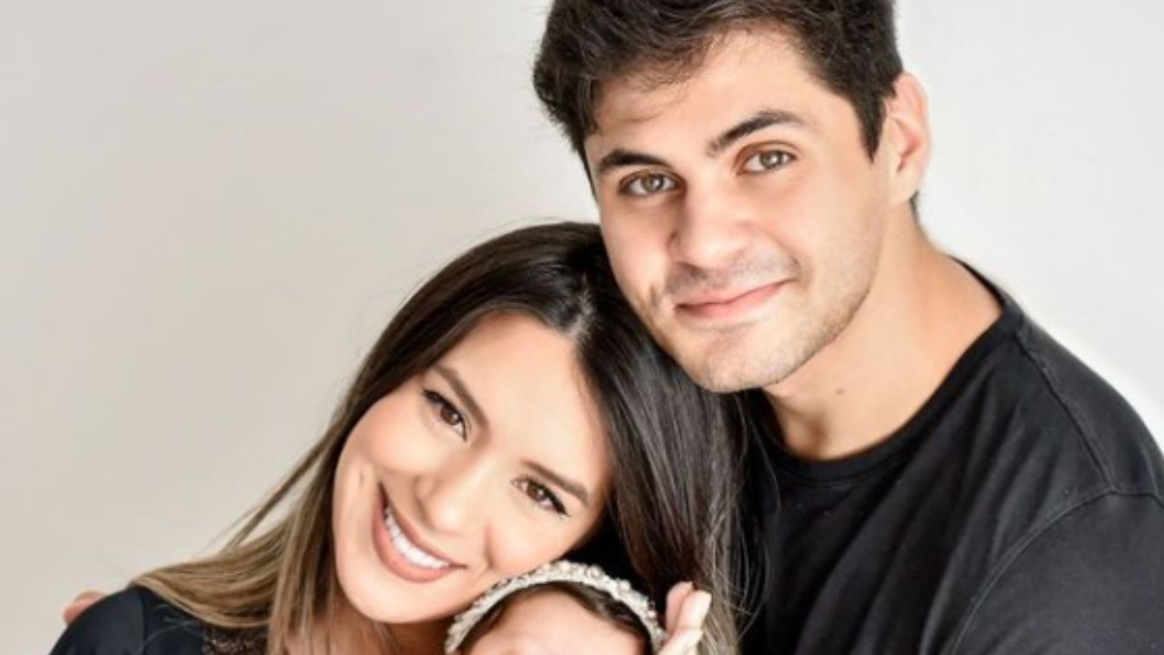 Emocionado, Lucas Veloso comemora 1º mês da filha e relembra comoção no dia do parto: “Nunca vou esquecer”