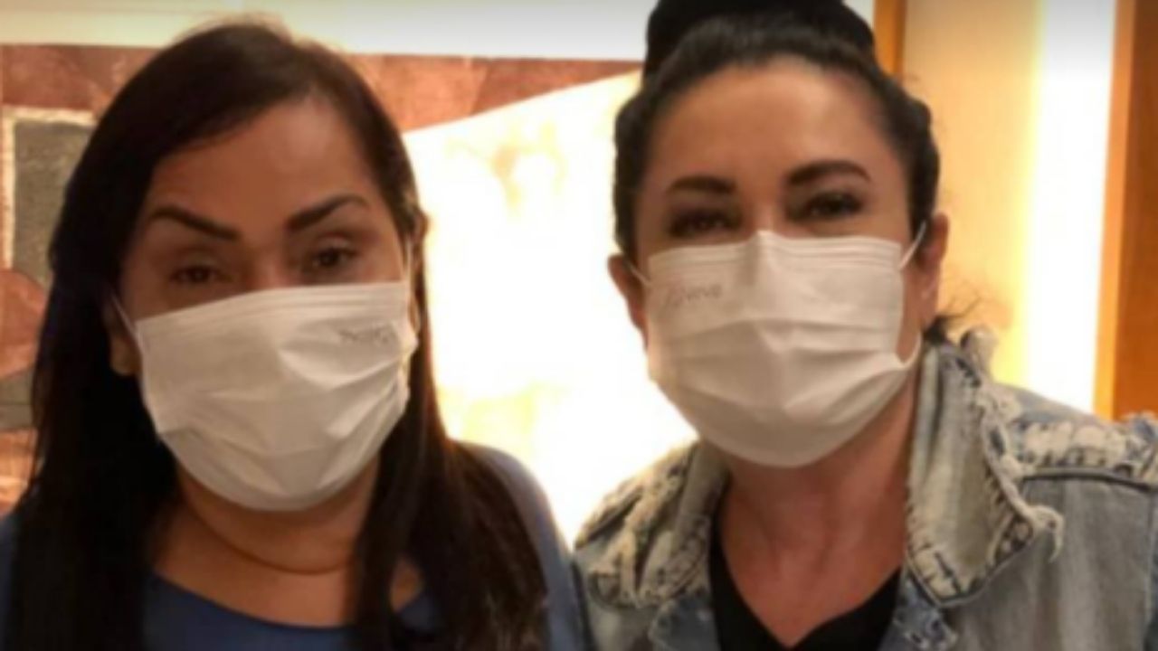 Não é a Glória Pires! Honrando a amizade do reality, mães dos ex-BBBs Gil do Vigor e Fiuk se encontram