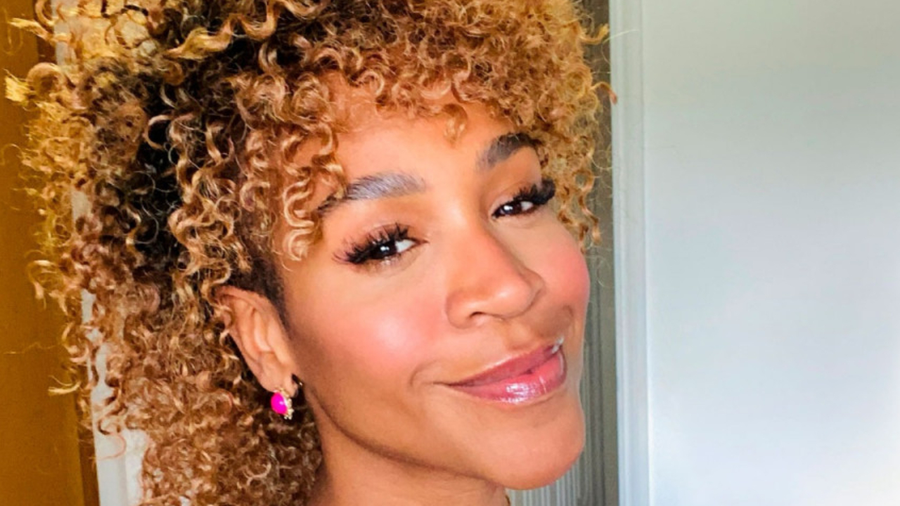 Ex-BBB Karol Conká aconselha famosos a entrarem no reality global: ”É para gente corajosa”