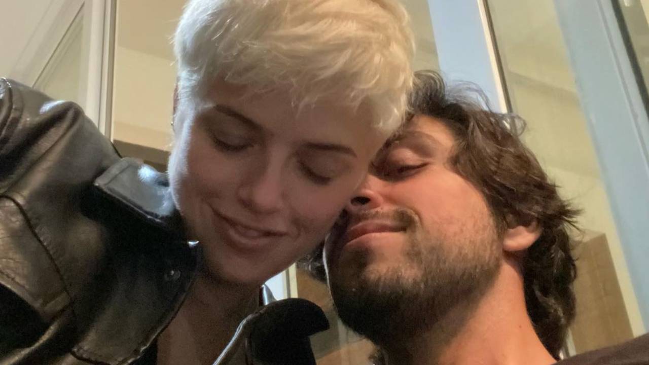 Rodrigo Simas encanta a web com declaração a Agatha Moreira no Dia dos Namorados: “Não é fácil, mas é lindo”