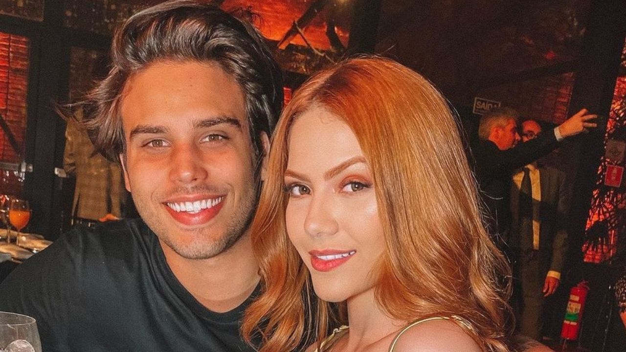 Sarah Poncio faz mistério sobre vida amorosa e fãs especulam separação com Jonathan Couto: “Prefiro deixar privado”
